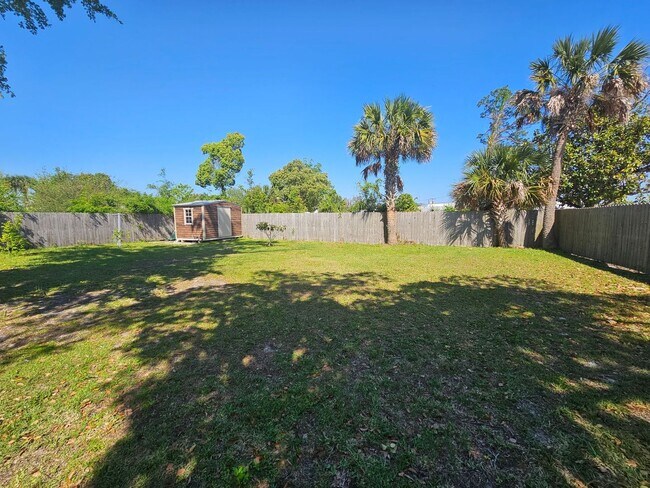 Building Photo - Exquisite 4Bed/2Ba Home in The Cove! *1/2 Off Security Deposit for Active-Duty Military!!*