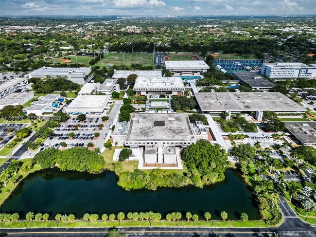 Building Photo - 10425 SW 112th Ave