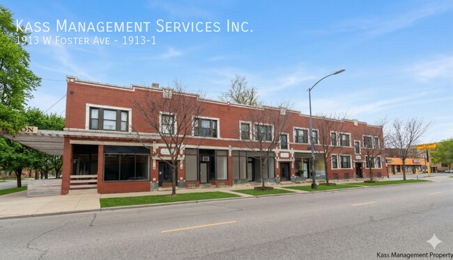 Building Photo - 1913 W Foster Ave