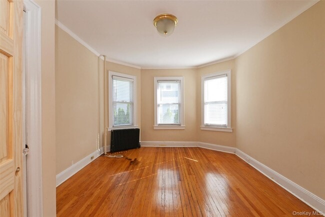 Building Photo - 189 Forest Ave