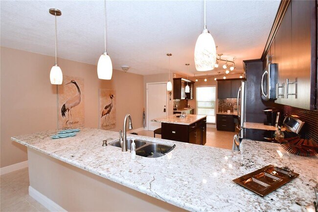 Building Photo - 4730 Brittany Dr S