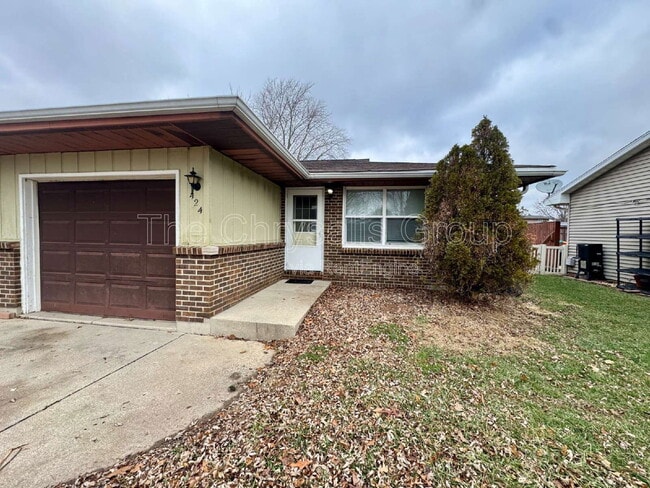 Building Photo - 424 Heritage Ln