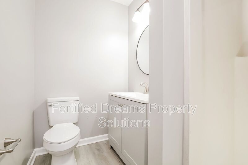 Building Photo - 2208 Gable Way