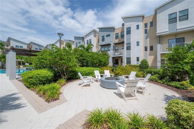 Building Photo - 1162 25th Way N