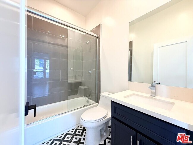 Building Photo - 3414 London St