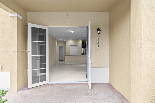 Building Photo - 1048 SW 147th Ave