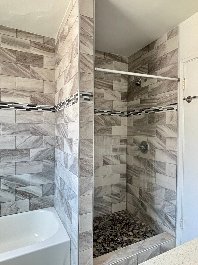 Interior Photo - 928 S Sherbourne Dr