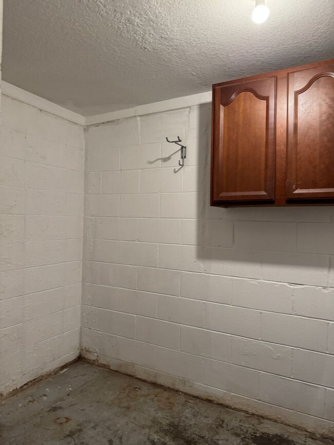 Building Photo - 3111 Eleuthera Ln