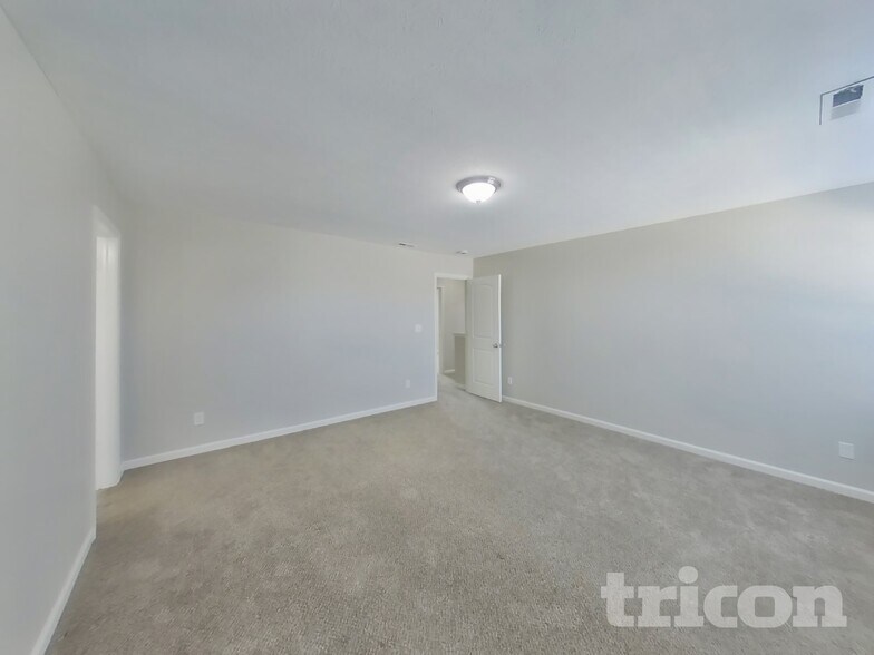 Building Photo - 371 Wakefield Ct