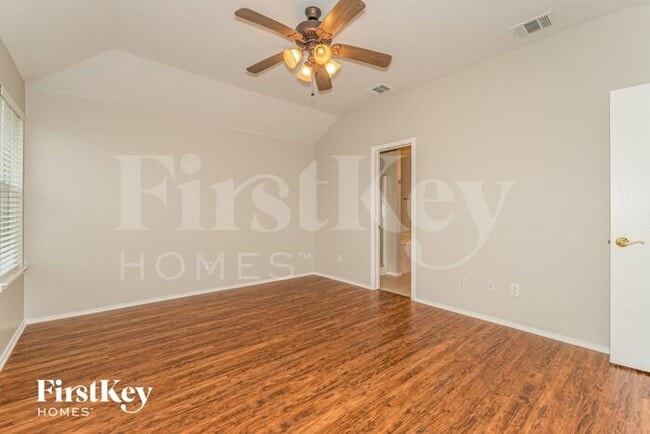 Building Photo - 207 Amherst Dr