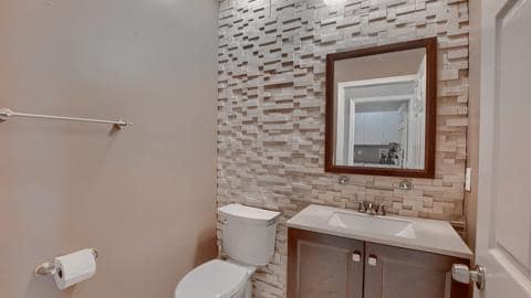 Building Photo - 18271 Coral Isles Dr