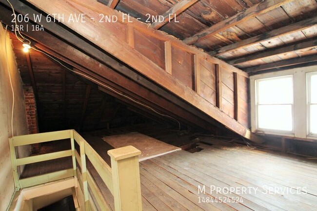 Building Photo - Charming One-Bedroom Apartment in a Prime ...