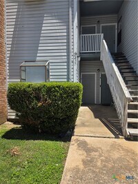 Building Photo - 2411 W Slaughter Ln