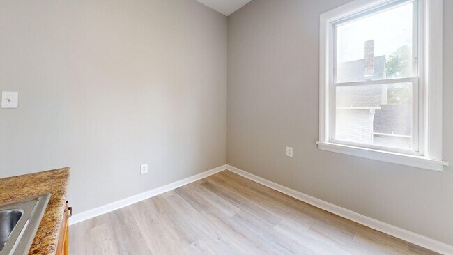Building Photo - 3816 W 36th St