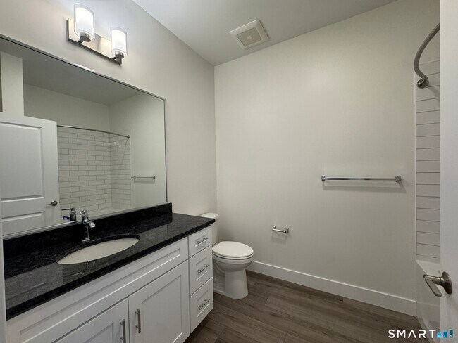 Building Photo - 414 Berlin Tpke