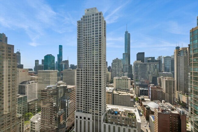 Building Photo - 30 E Huron St