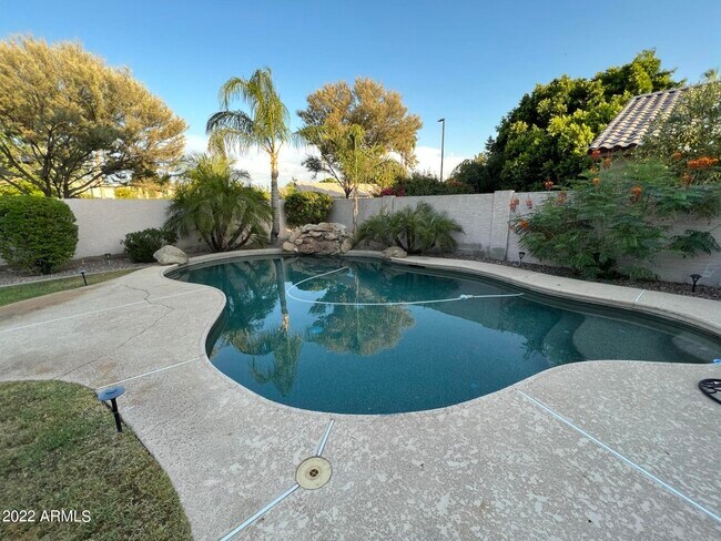 Building Photo - 3551 S Larkspur Way