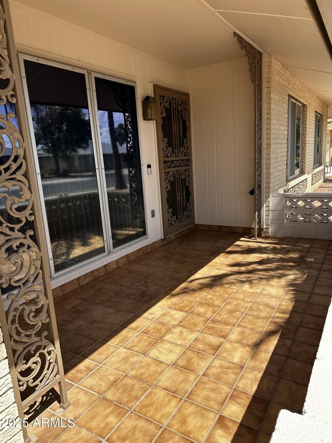 Building Photo - 9338 W Glen Oaks Cir N