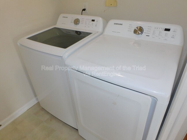 Building Photo - 150 James Rd