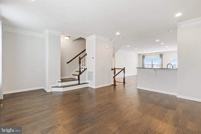 Building Photo - 101 Dallett Ln