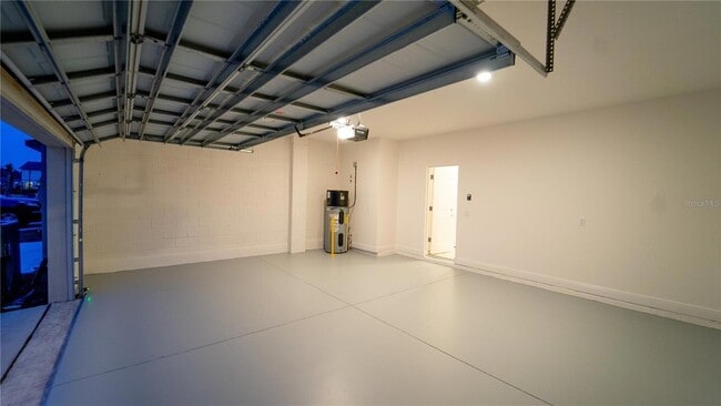 Building Photo - 4867 Cross Pr Pkwy