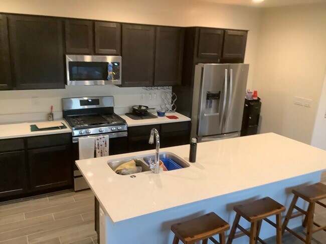 Building Photo - 4224 S 58th Ln