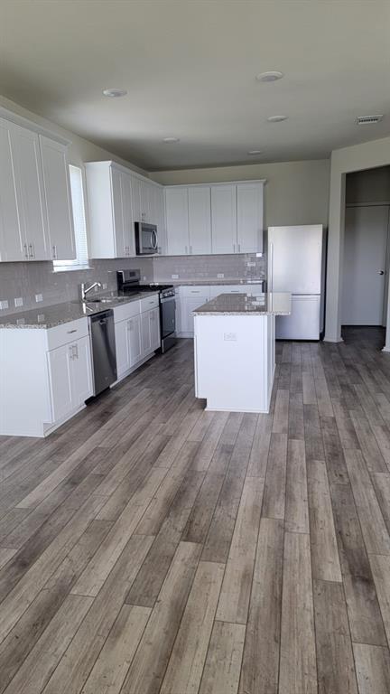 Building Photo - 554 Pepperbark Loop