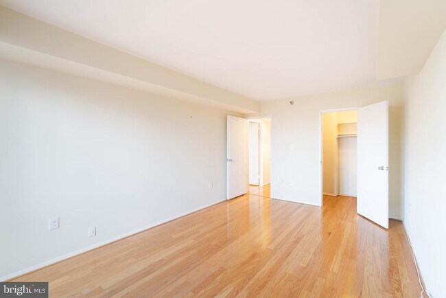 Building Photo - 1808 Old Meadow Rd