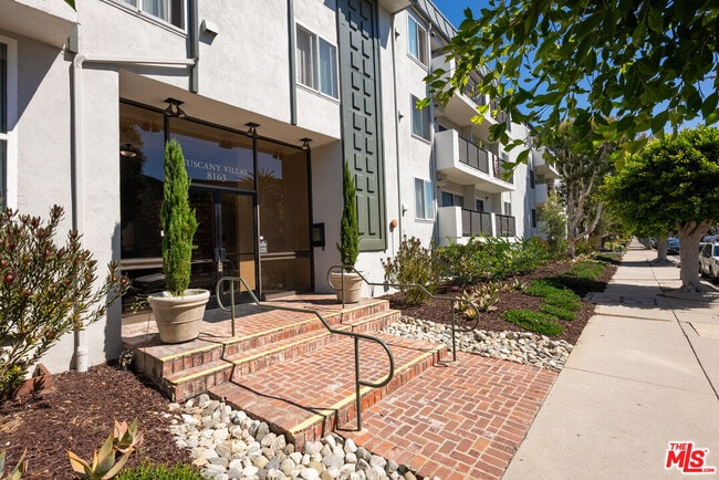 Building Photo - 8163 Redlands St