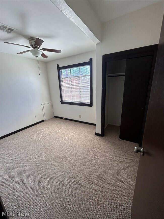 Building Photo - 1707 W 31st Pl