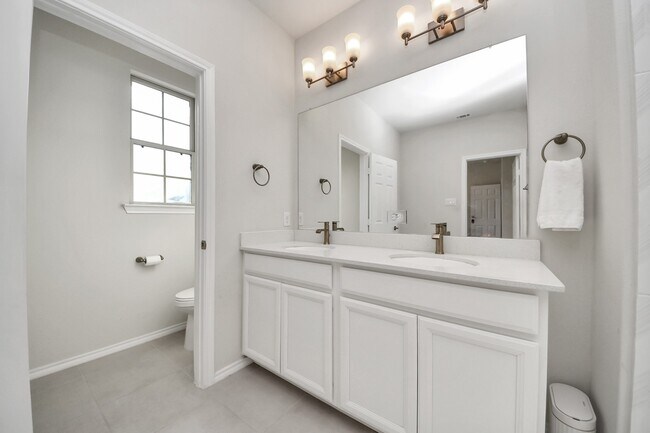 Building Photo - 3116 Dakota Falls Dr