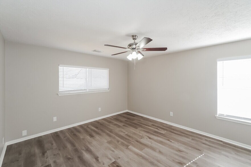 Building Photo - 20618 Oak Limb Ln