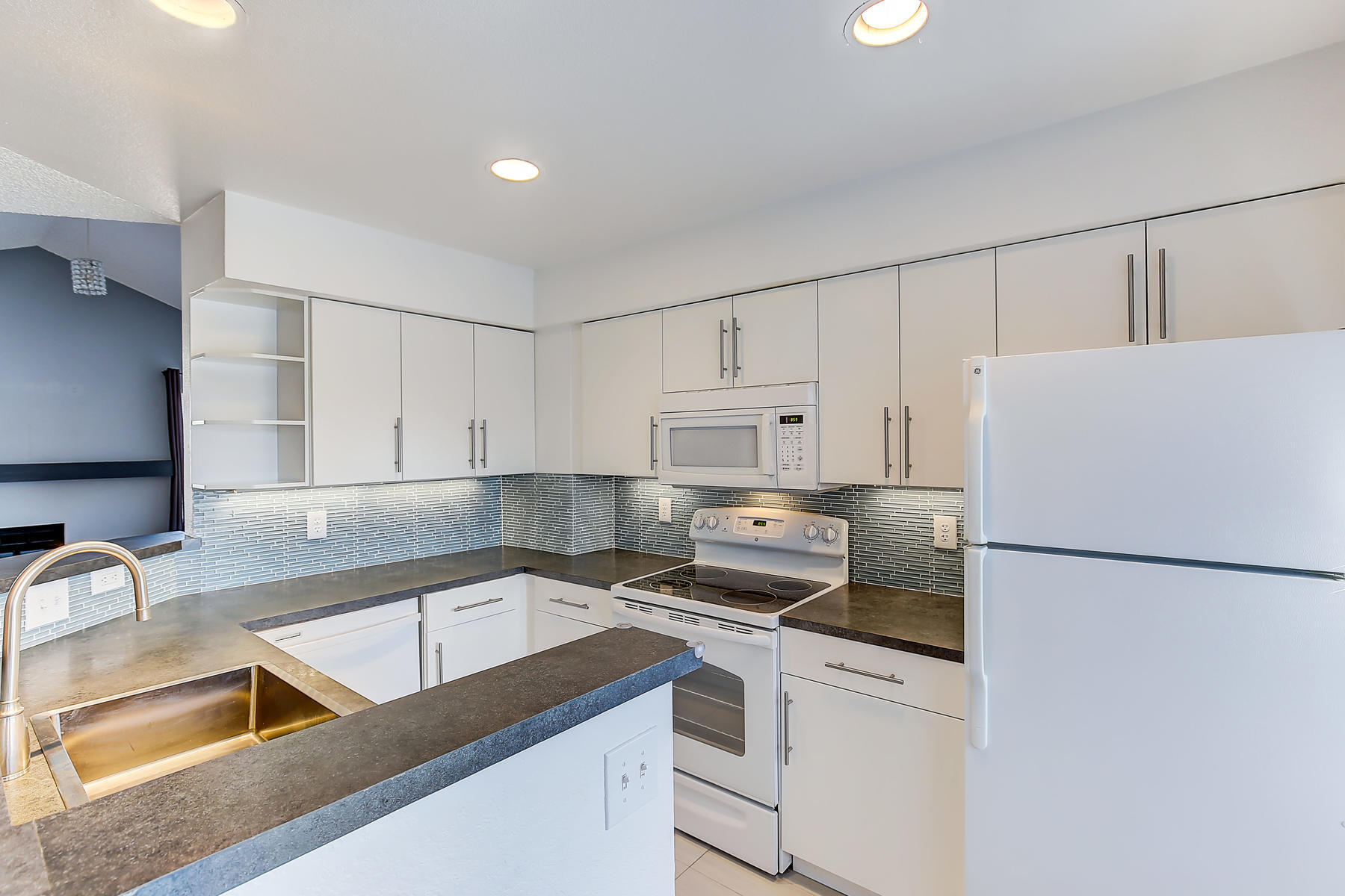 Building Photo - 2 Acoma St