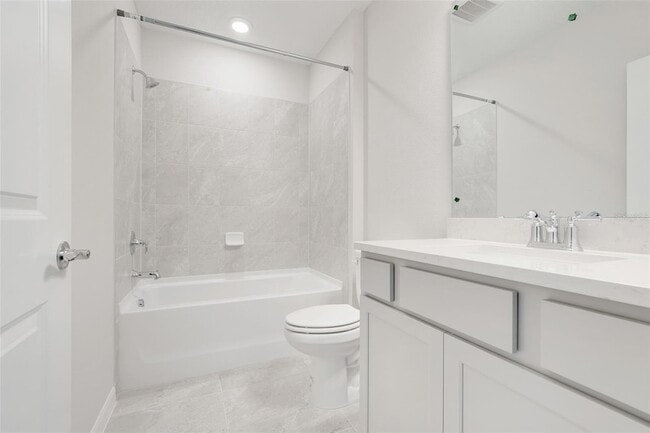 Building Photo - 7357 Ivy Tendril Ave