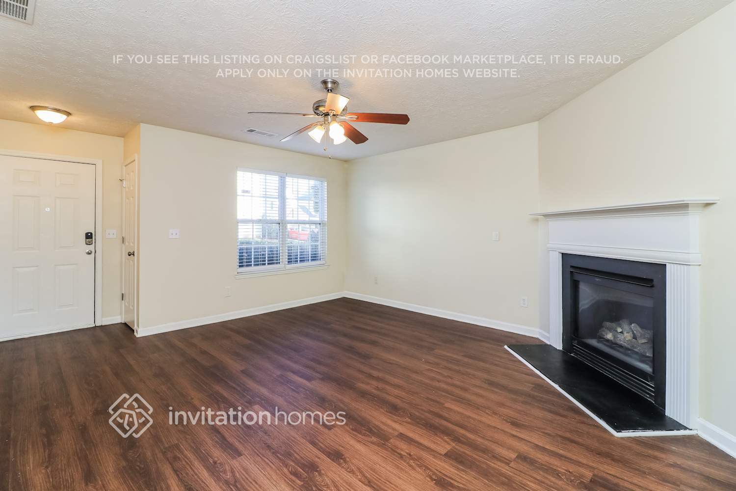 Building Photo - 66 Springbottom Dr SE