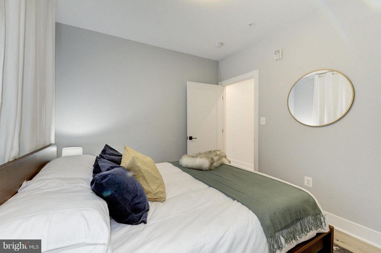 bedroom - 1344 Maryland Ave NE