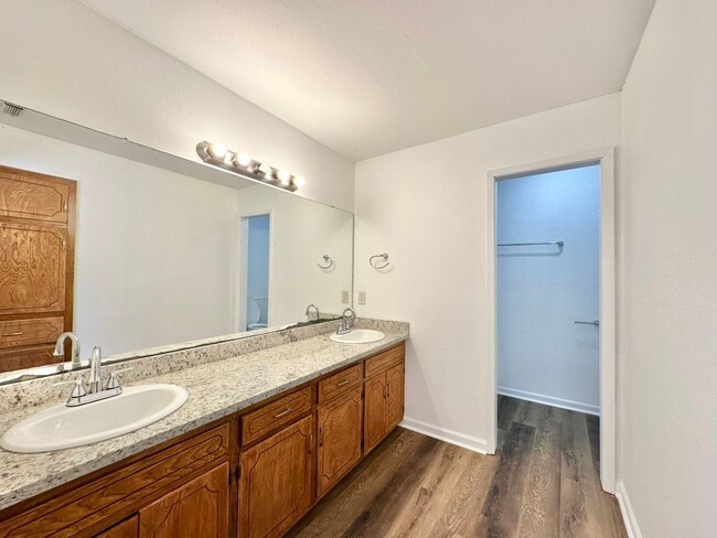 Building Photo - Available now! Newly Updated 3/2/2! Large ...