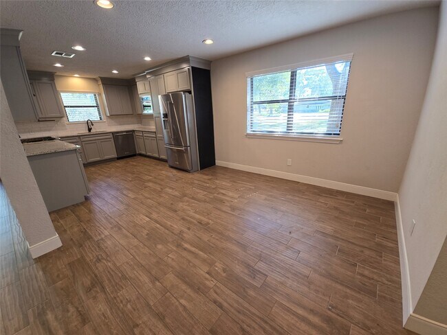 Building Photo - 19103 Whitewood Dr