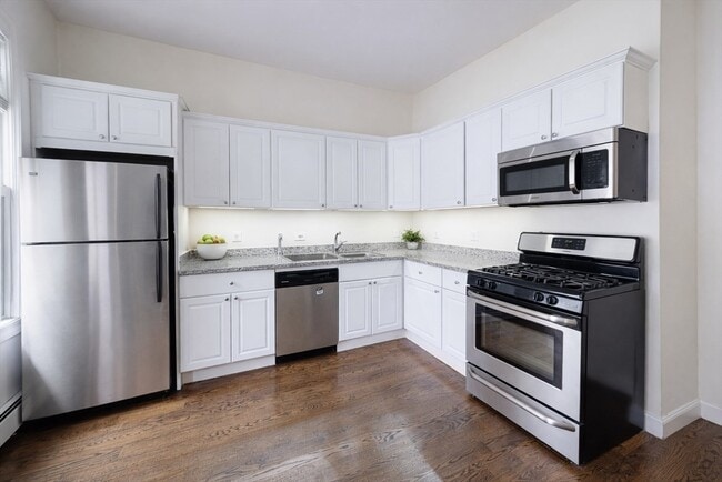 Building Photo - 11 Seckel St