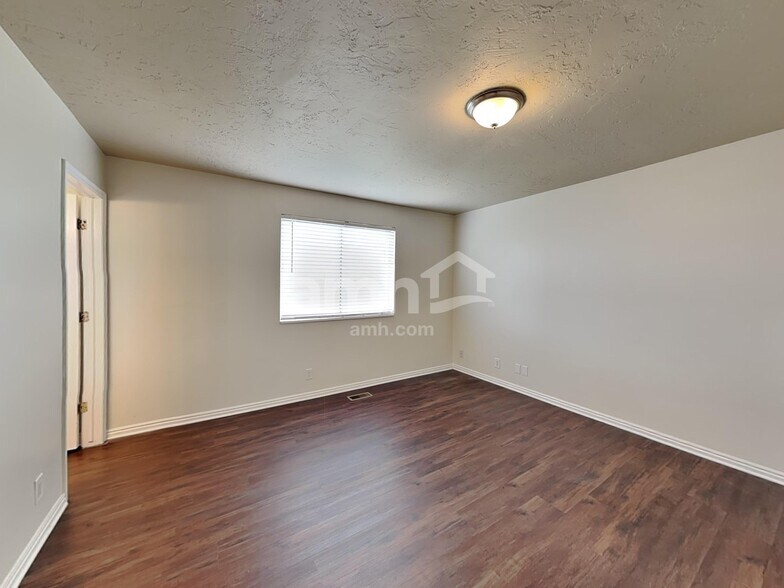 Building Photo - 5404 W Sunfalls Ct