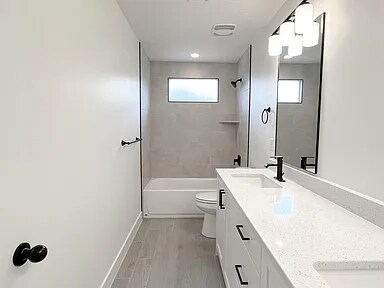 Building Photo - 366 Forty