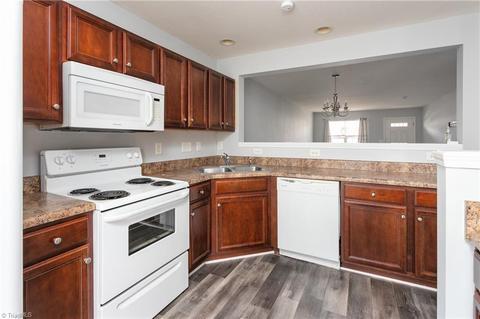 Building Photo - 225 Blue Robin Way