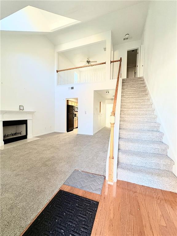 Building Photo - 6475 White Walnut Way