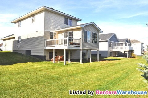 Building Photo - 21354 Idaho Ave