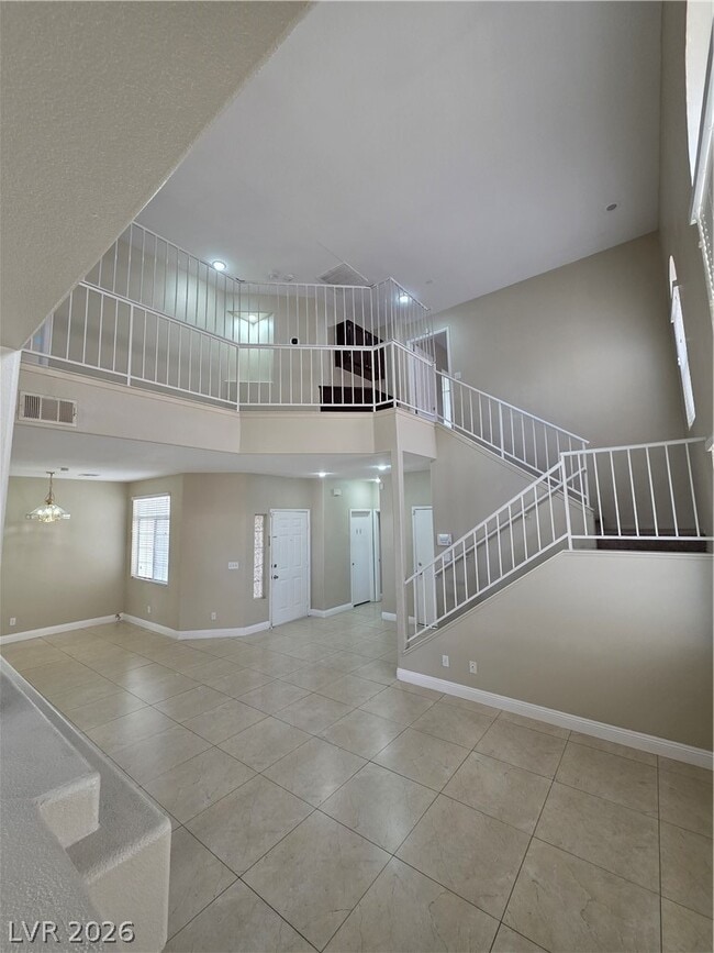 Building Photo - 2524 Silver Shadow Dr