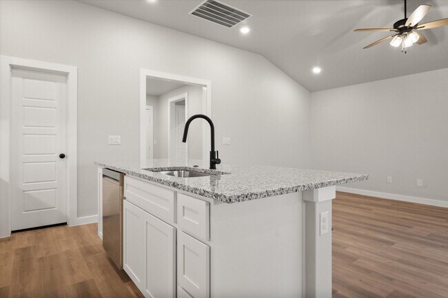 Building Photo - 1311 N Colton Ave