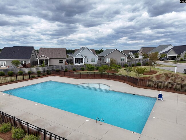 Building Photo - 717 N Pinewalk Way