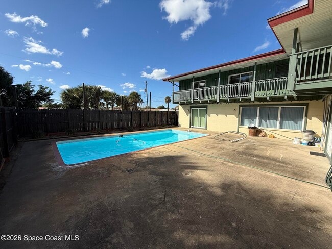 Building Photo - 1153 Belaire Dr