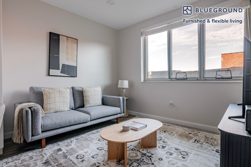 Primary Photo - 10 Essex St