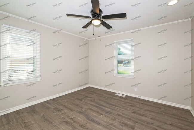 Building Photo - 5937 NW 60th St